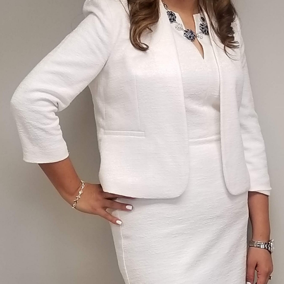 Uses White Sheath Dress - Picture 5 of 5